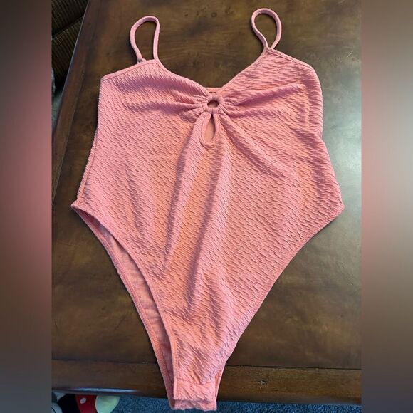 Wild Fable Womens Spaghetti Strap Cut Out Bodysuit Coral Pink NWOT Size L - Picture 5 of 12